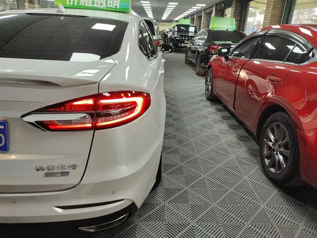 Ford Mondeo 2021 из CN, фото 10