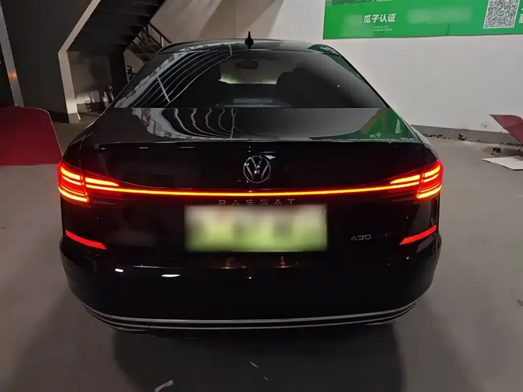 Volkswagen Passat New Energy — фото 2