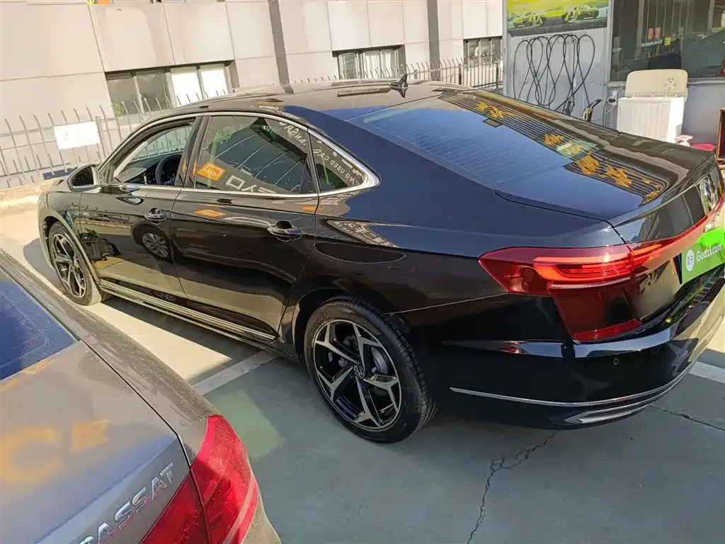 Volkswagen Passat — фото 10