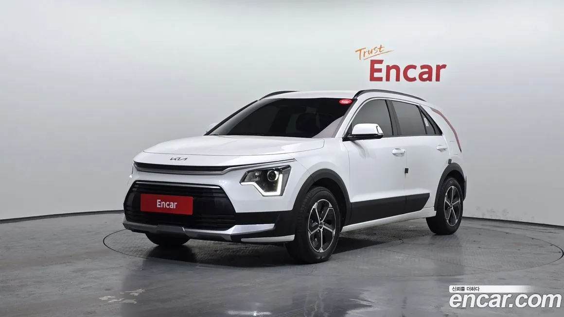 Kia Niro — фото 1