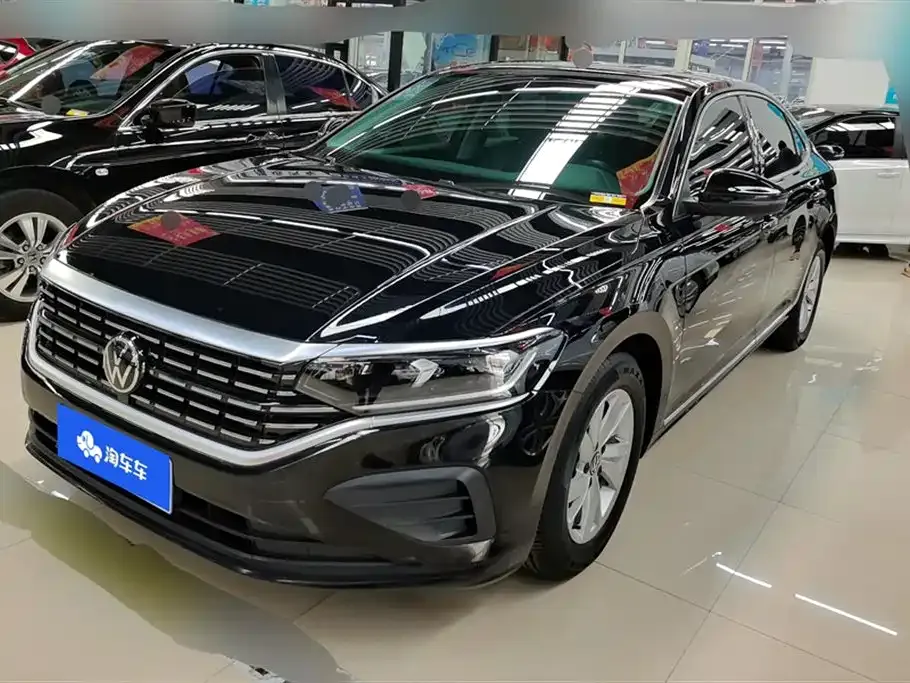 Volkswagen Passat — фото 1