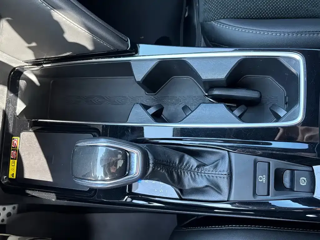 Toyota Camry — фото 3
