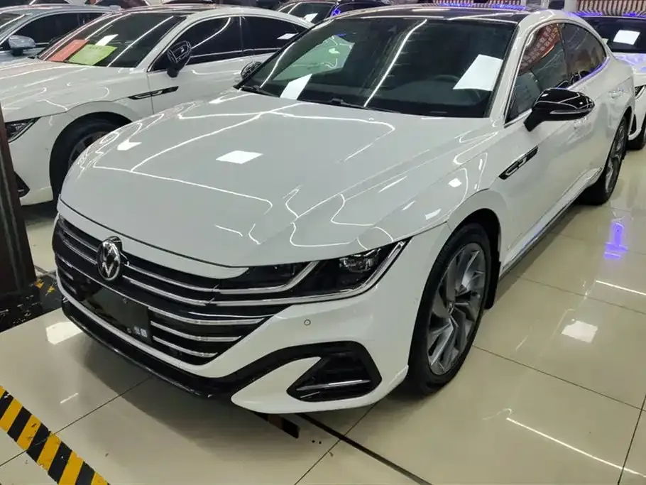 Volkswagen CC 2023 из CN, фото 1