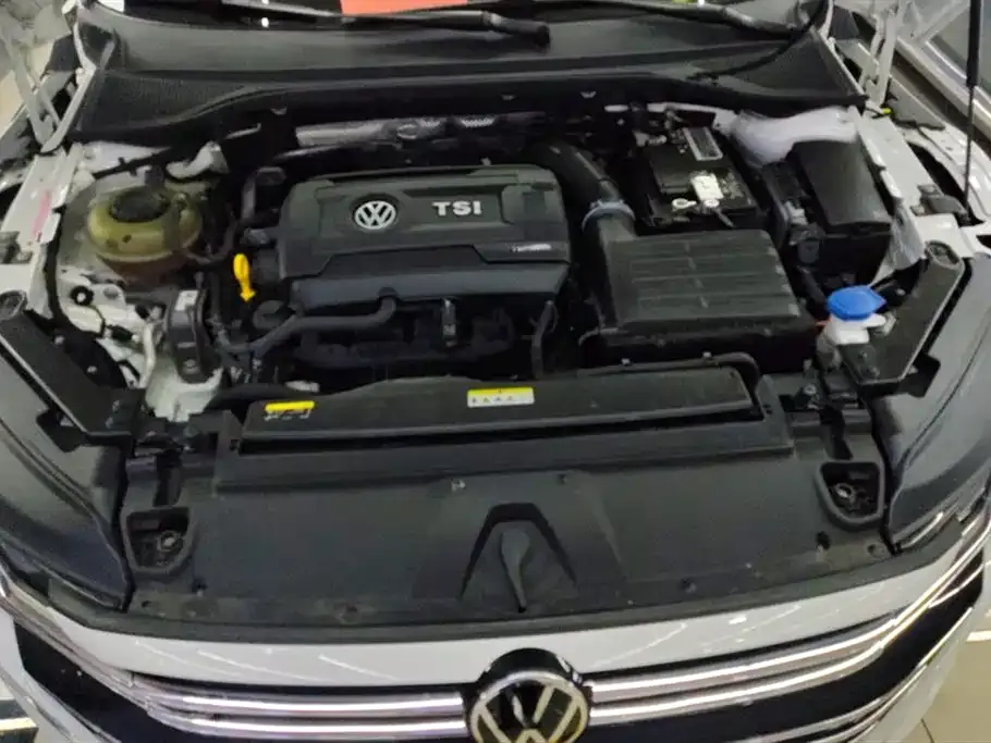 Volkswagen CC 2023 из CN, фото 10