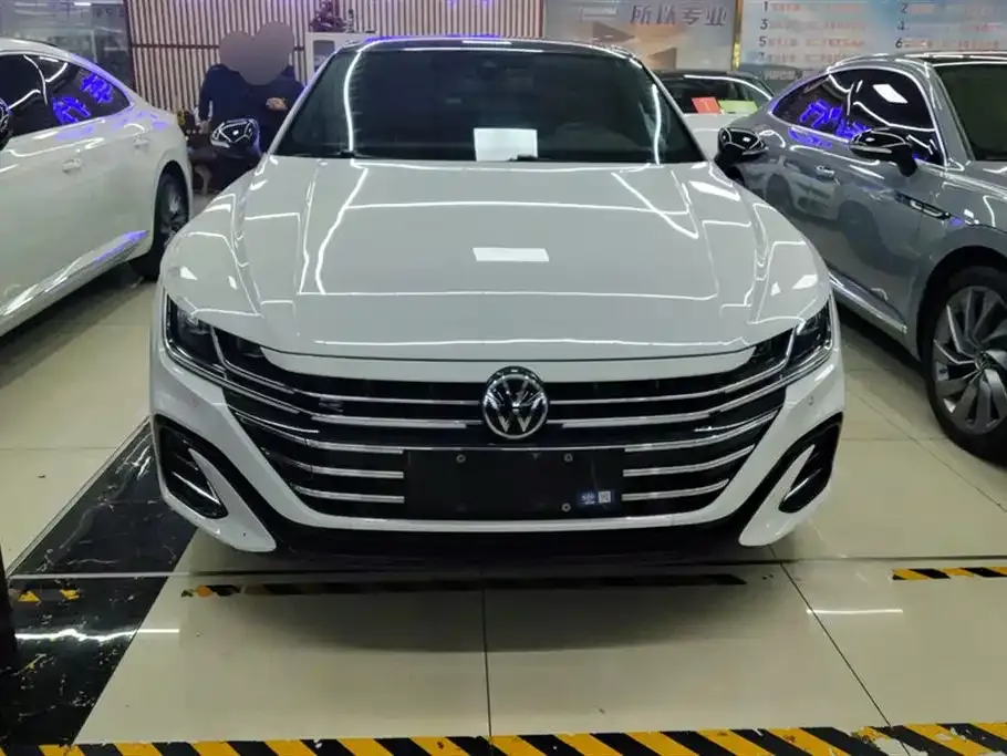 Volkswagen CC 2023 из CN, фото 8