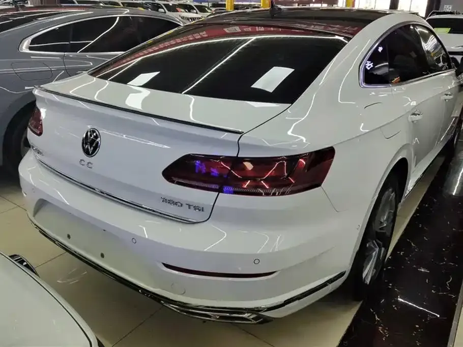 Volkswagen CC 2023 из CN, фото 7