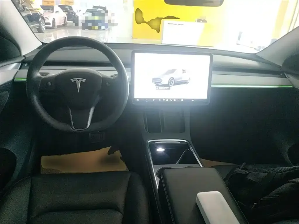 Tesla Model Y — фото 6