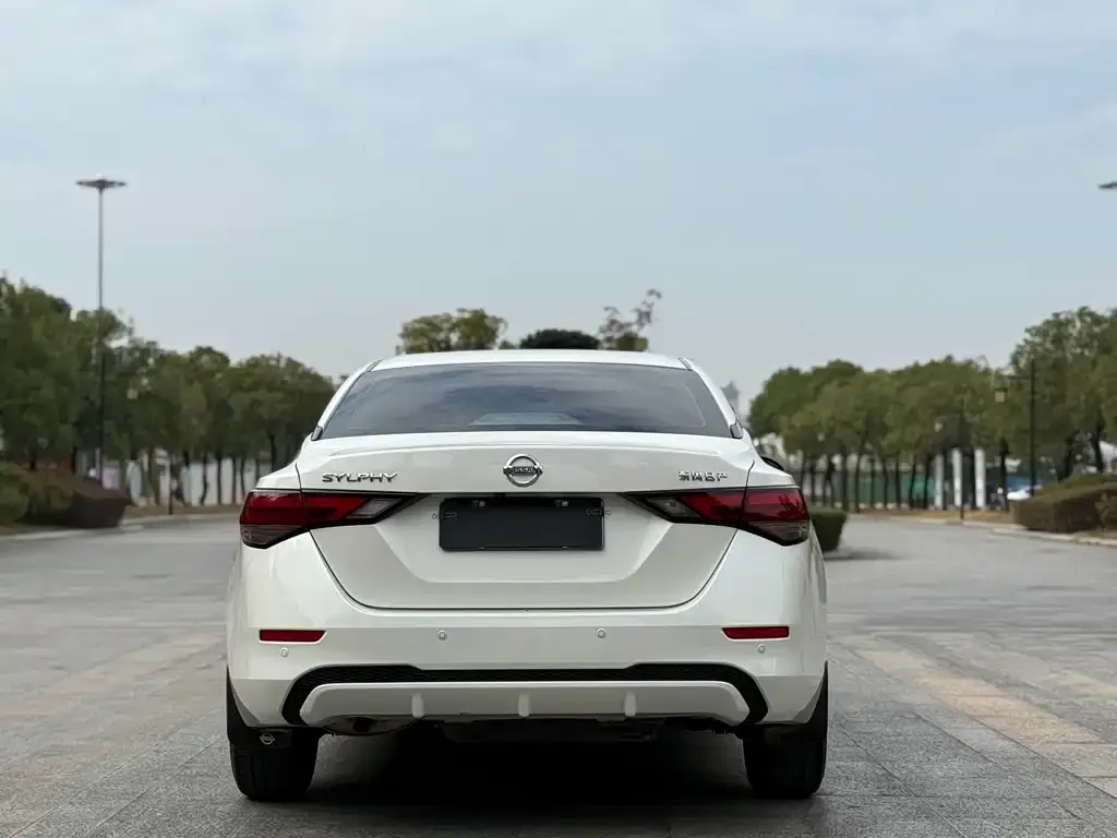 Nissan Sylphy 2022 из CN, фото 2