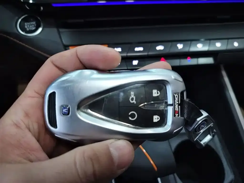 Changan UNI-V 2024 из CN, фото 2