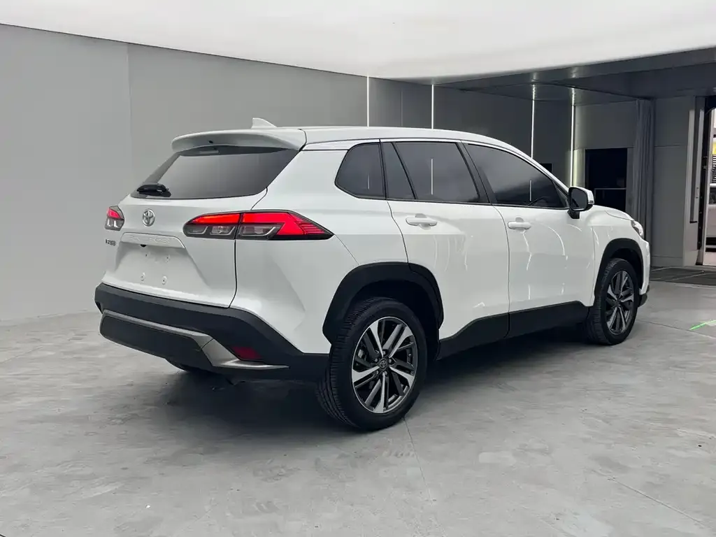 Toyota Frontlander 2022 из CN, фото 7