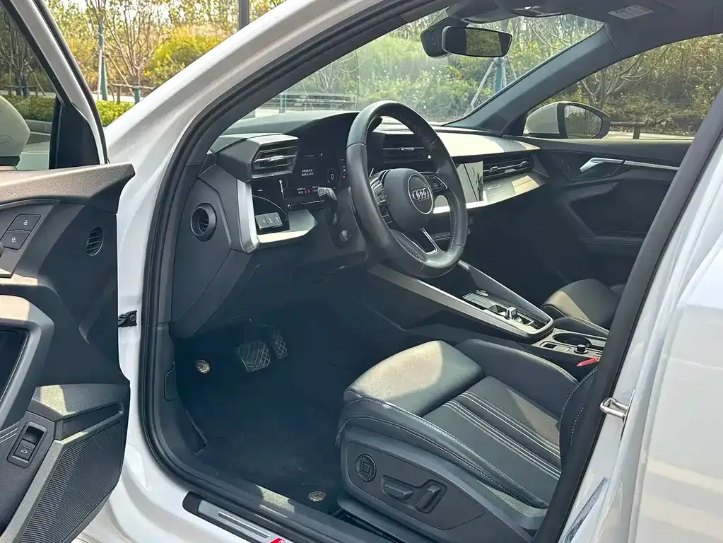 Audi A3 2023 из CN, фото 8