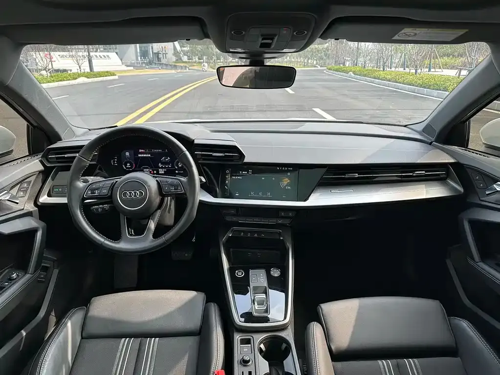 Audi A3 2023 из CN, фото 5