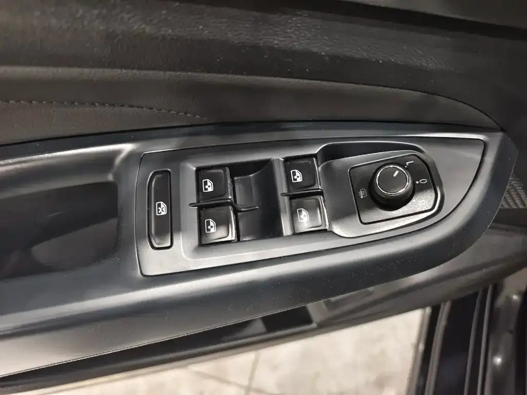 Volkswagen Passat — фото 3