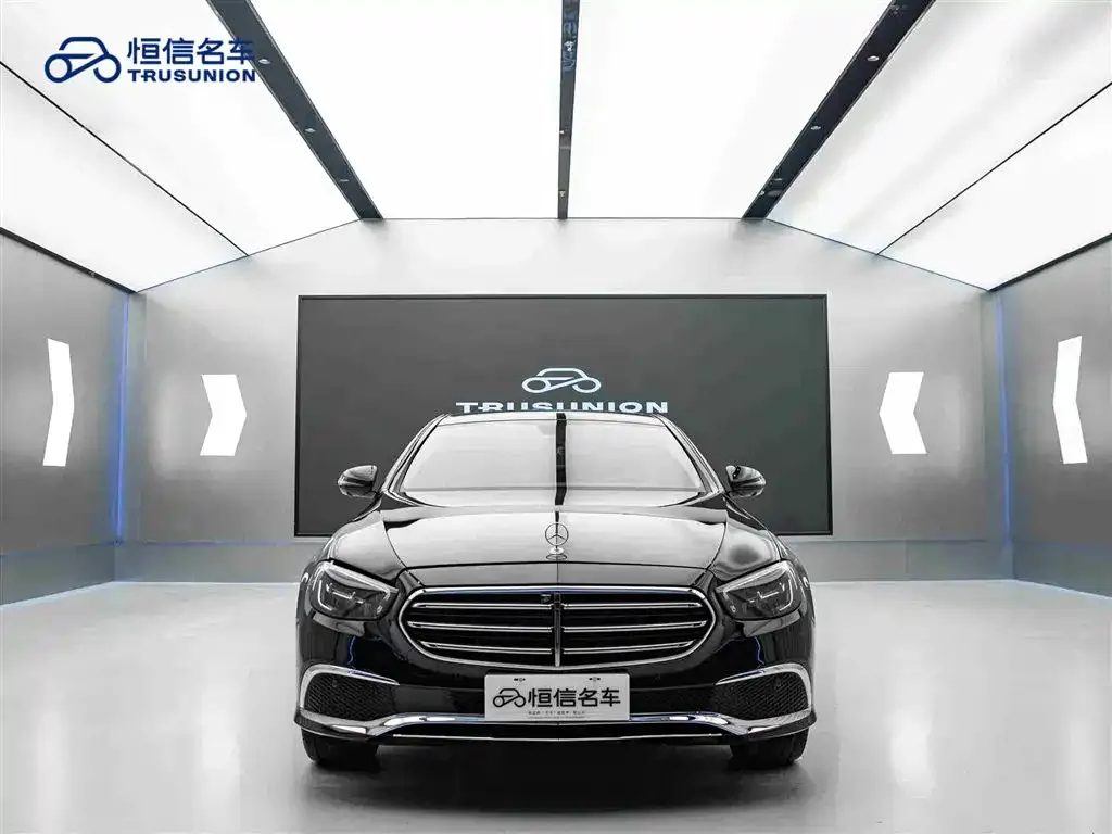 Mercedes-Benz E-Class — фото 4