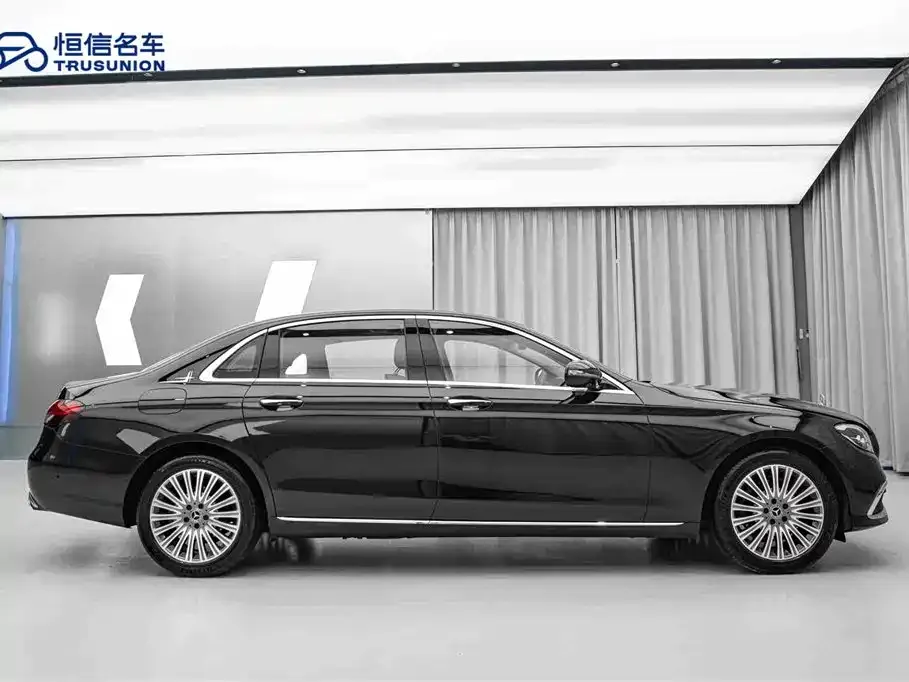 Mercedes-Benz E-Class — фото 6