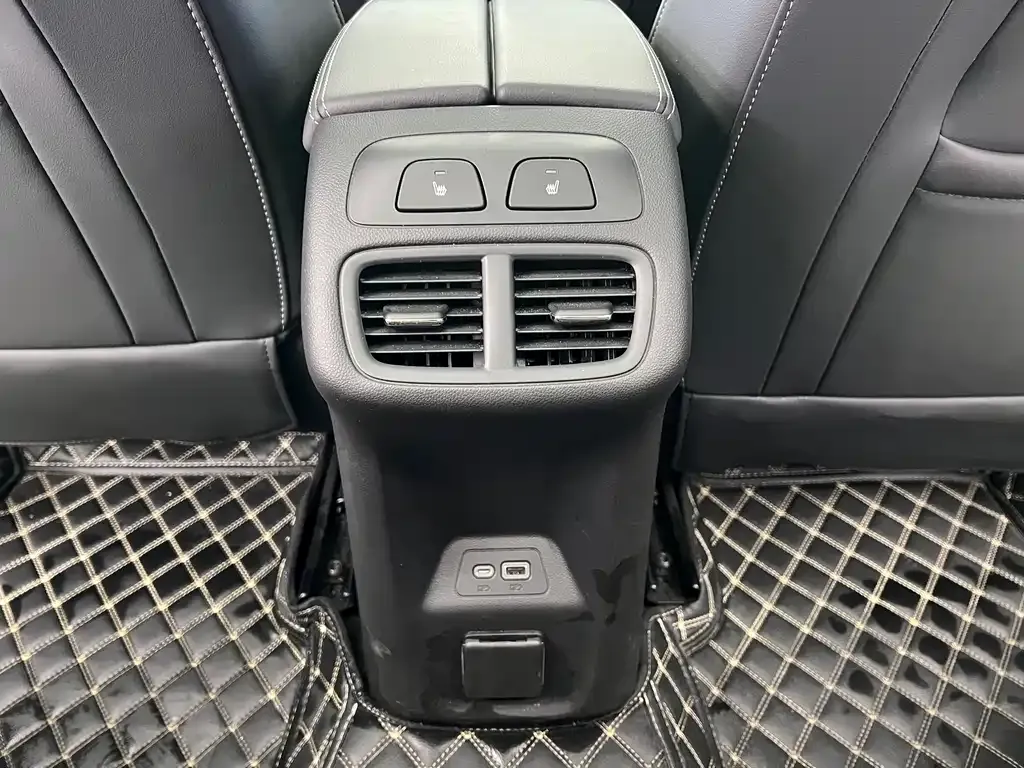 Buick Envision Plus — фото 9