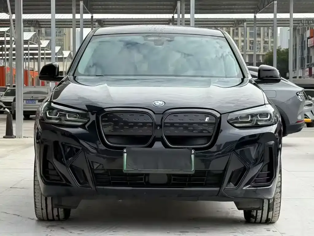 BMW iX3 — фото 6