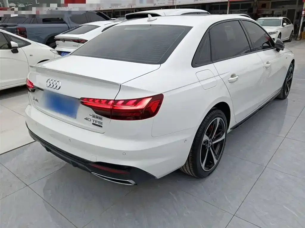 Audi A4L 2023 из CN, фото 6