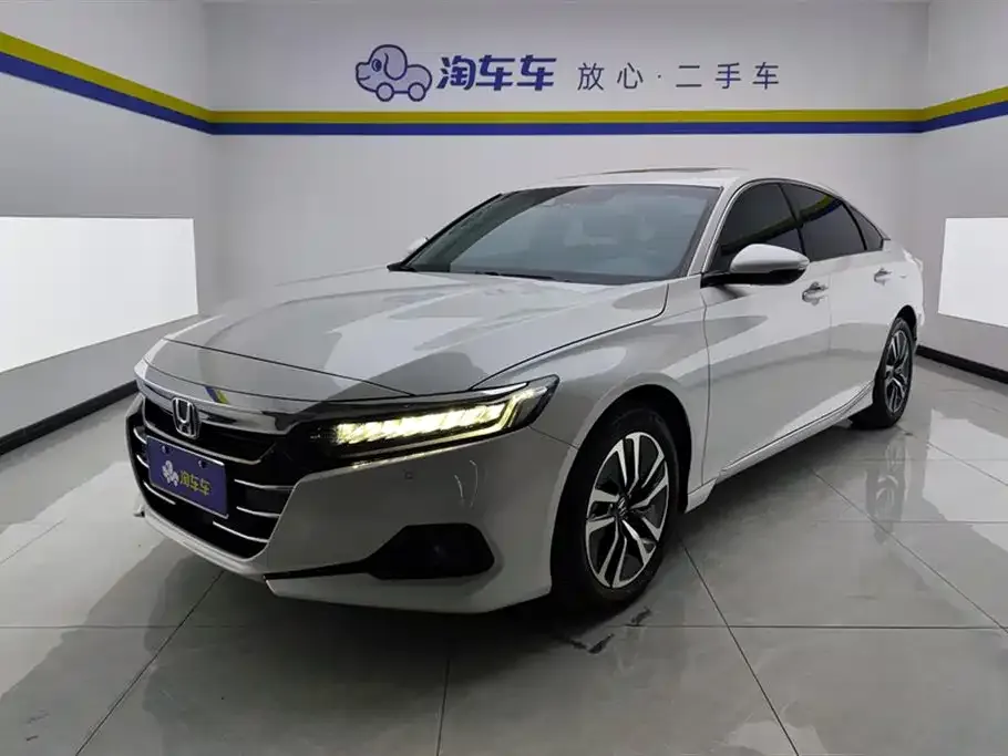 Honda Accord — фото 1