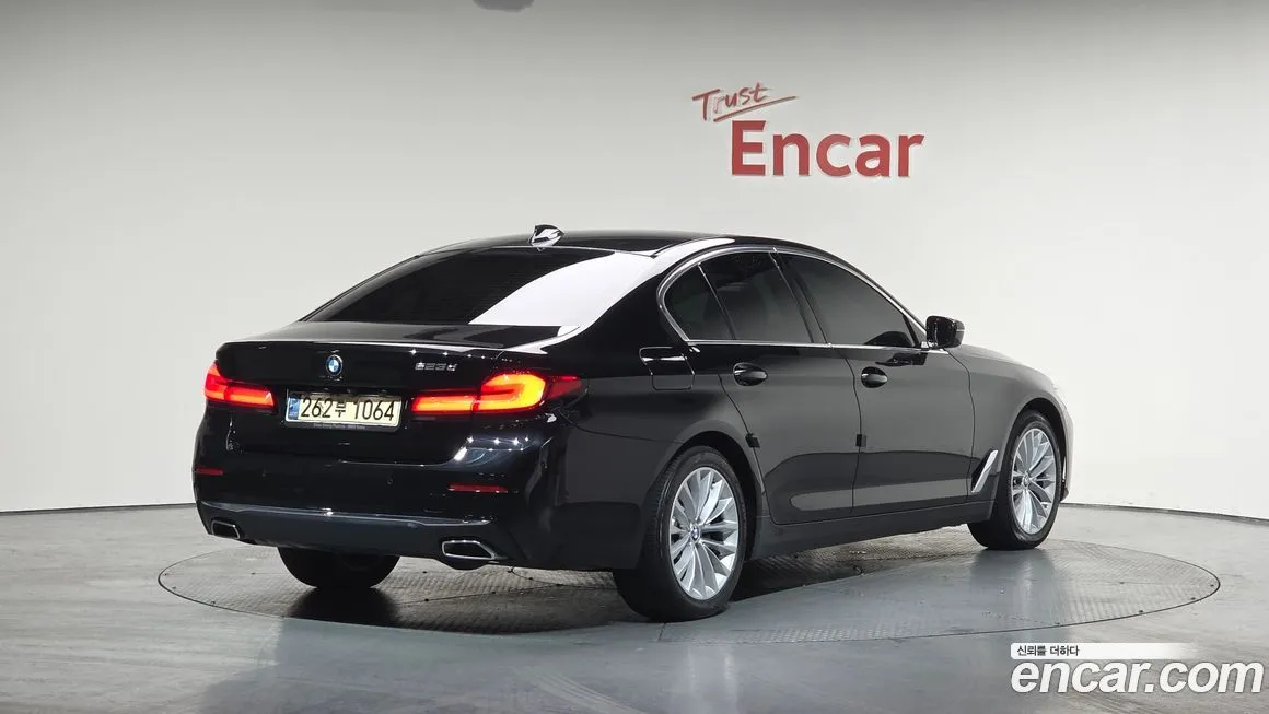 BMW 5-Series 2021 из KR, фото 3