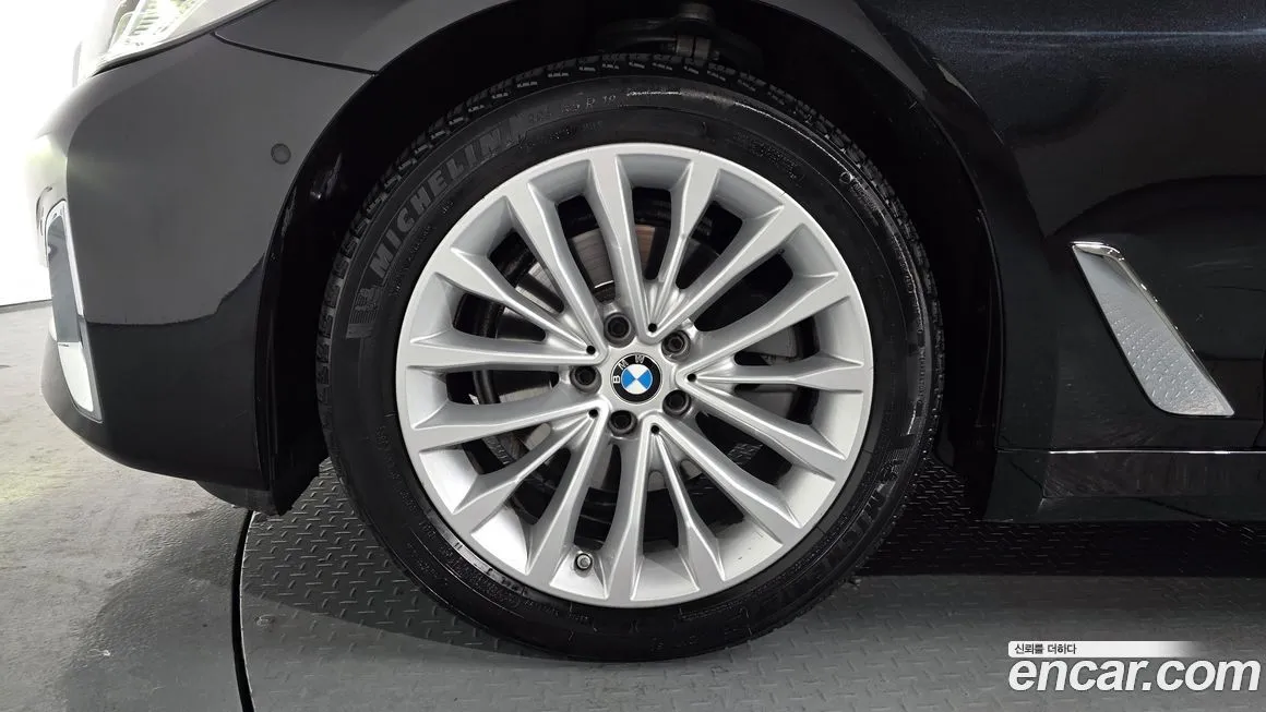 BMW 5-Series 2021 из KR, фото 9