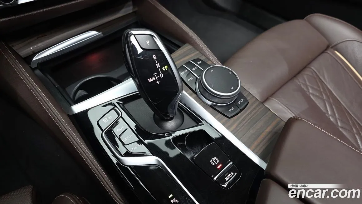 BMW 5-Series 2021 из KR, фото 8