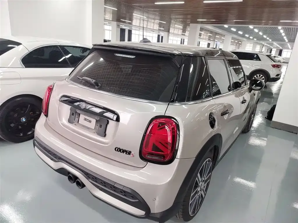 MINI Cooper (3-door) 2024 из CN, фото 3
