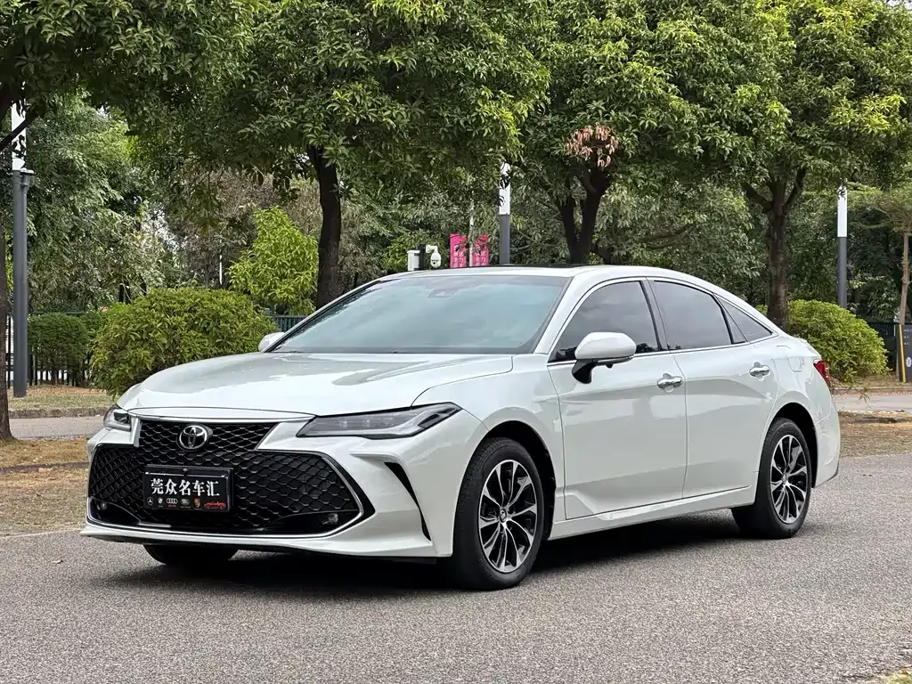 Toyota Avalon 2022 из CN, фото 1