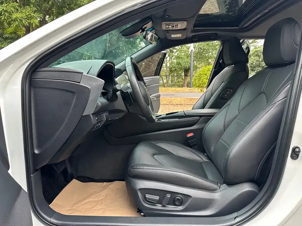 Toyota Avalon 2022 из CN, фото 4