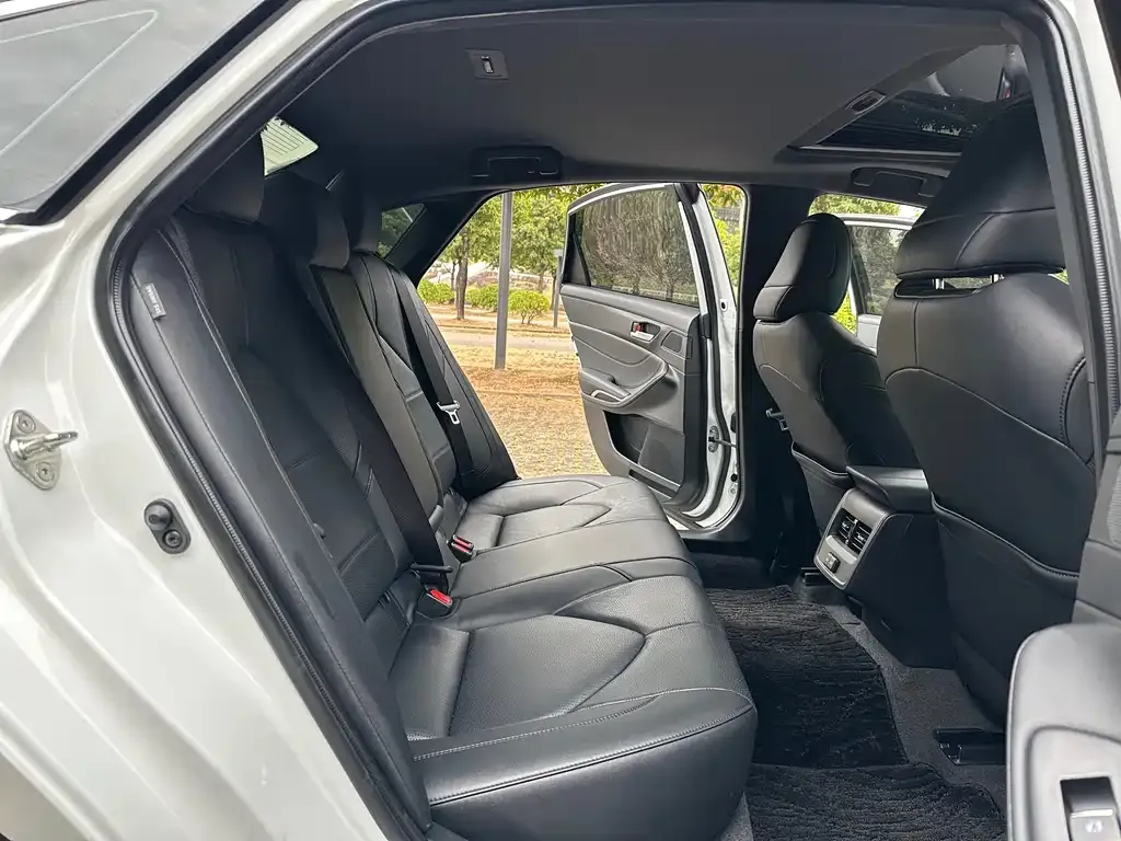 Toyota Avalon 2022 из CN, фото 8