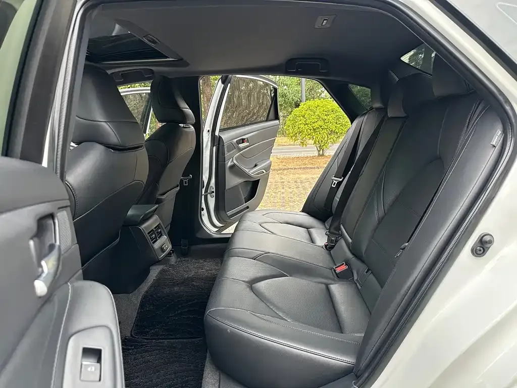 Toyota Avalon 2022 из CN, фото 3