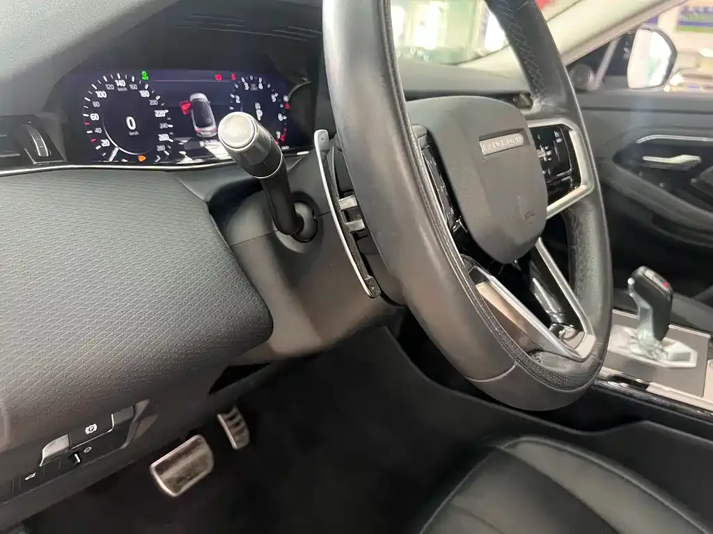 Land Rover Evoque — фото 9