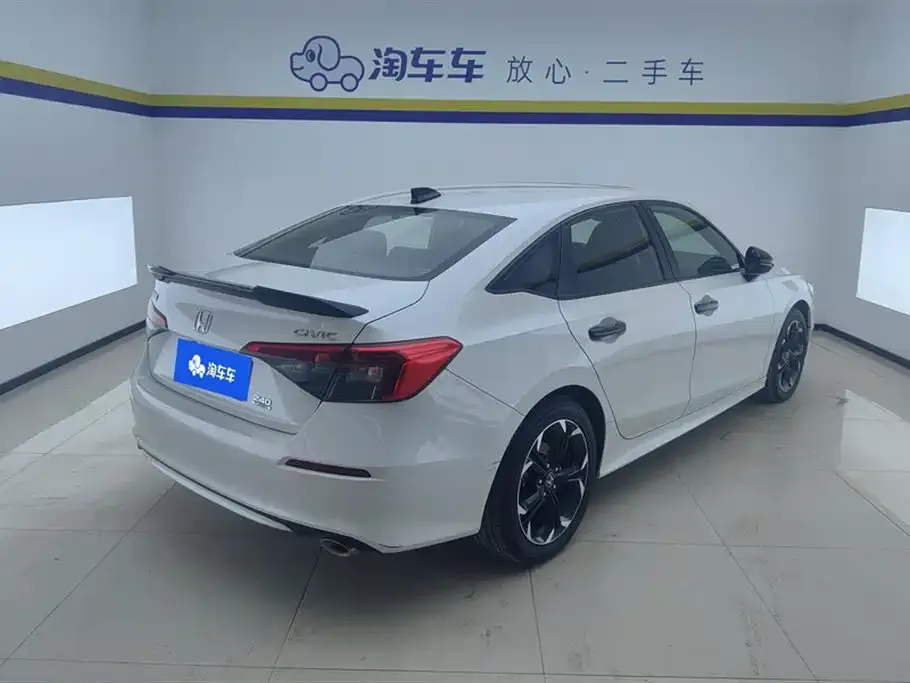 Honda Civic — фото 7