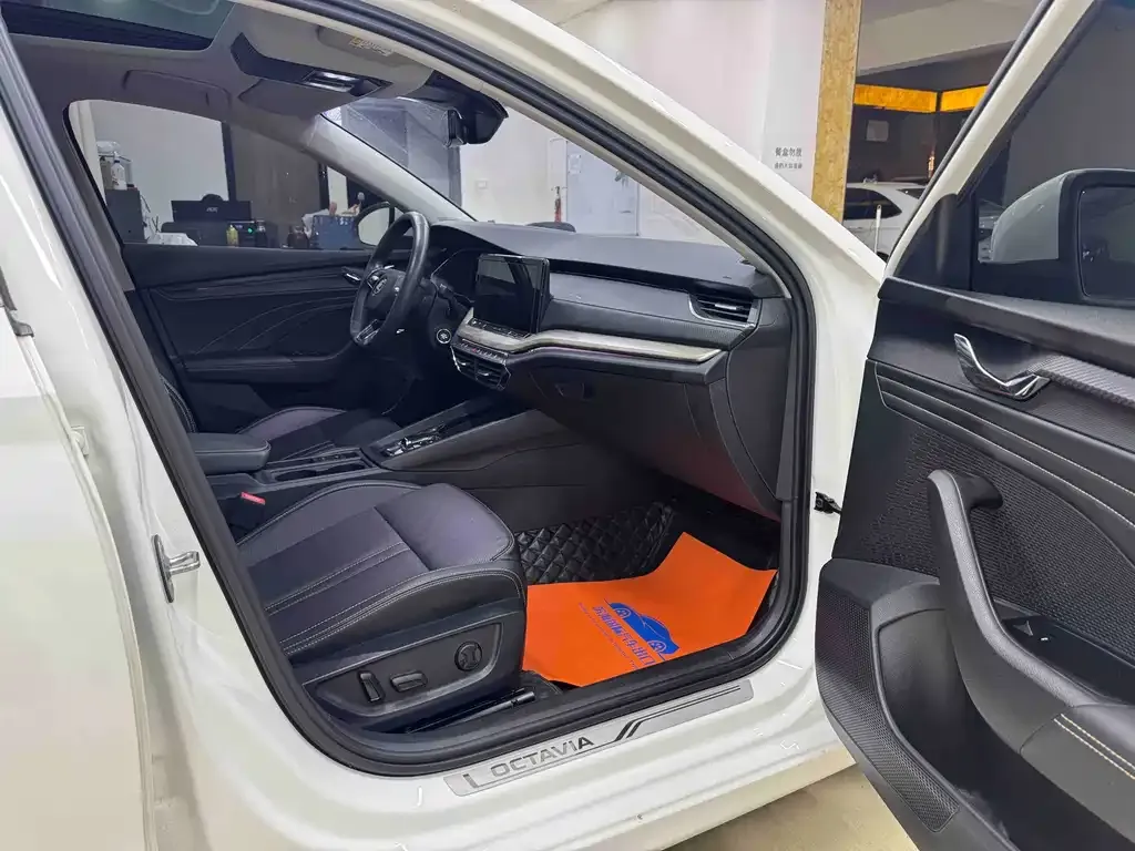 Skoda Octavia 2021 из CN, фото 9