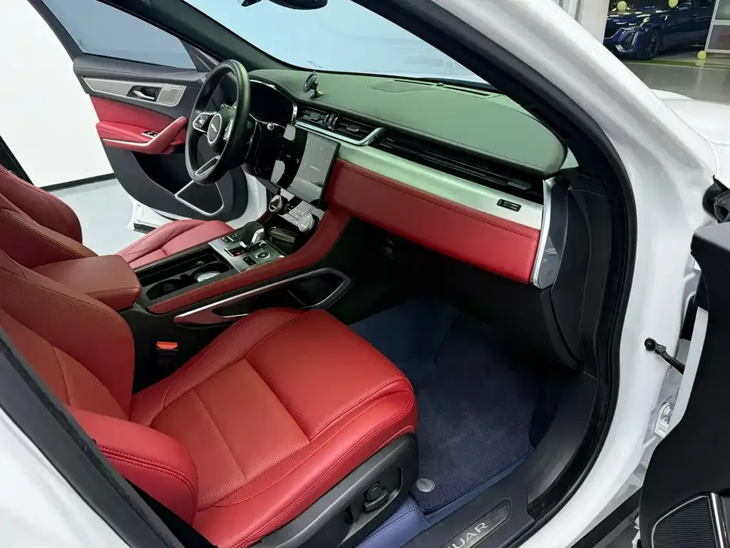 Jaguar F-PACE 2024 из CN, фото 10