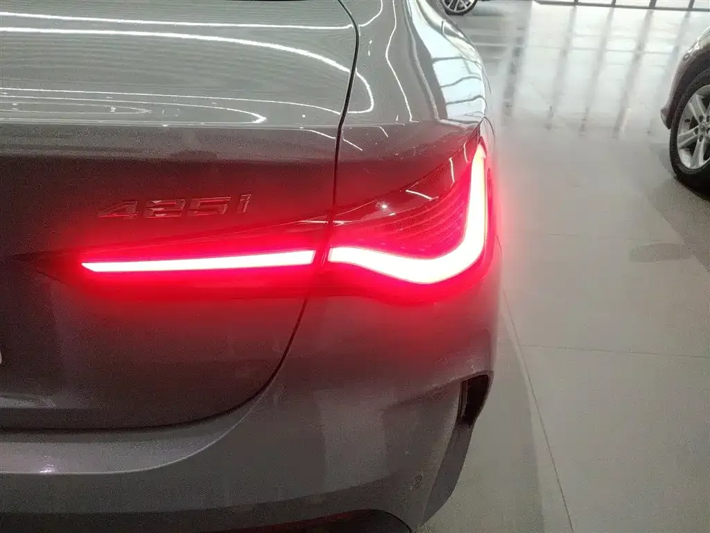 BMW 4 Series 2023 из CN, фото 6