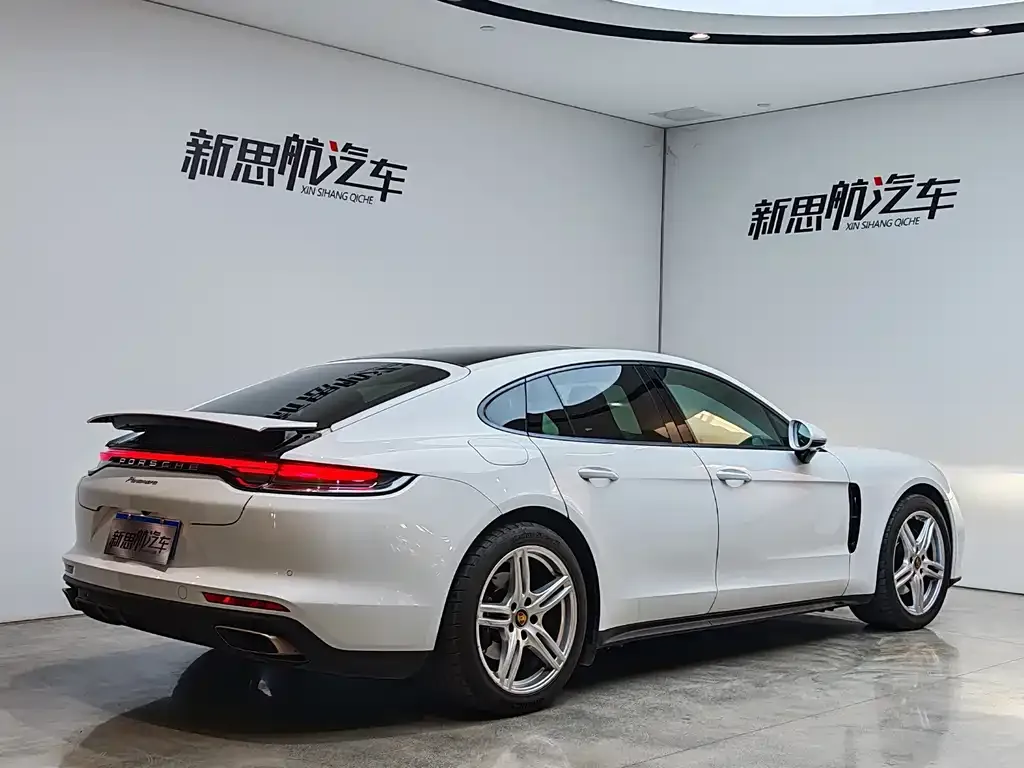Porsche Panamera — фото 2
