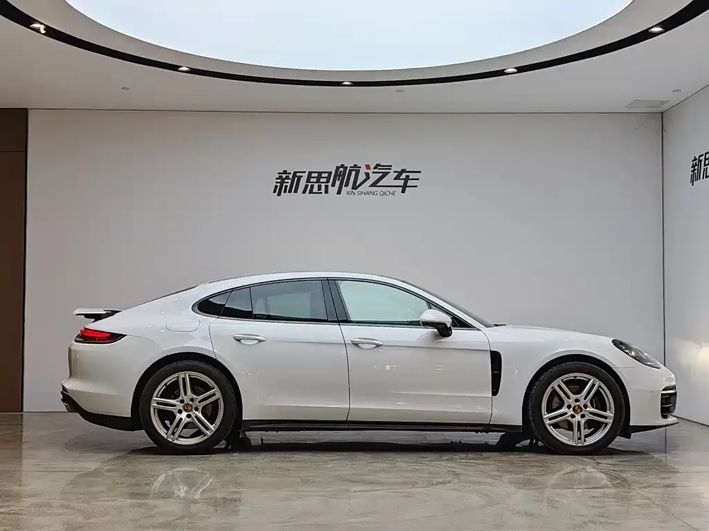 Porsche Panamera — фото 10