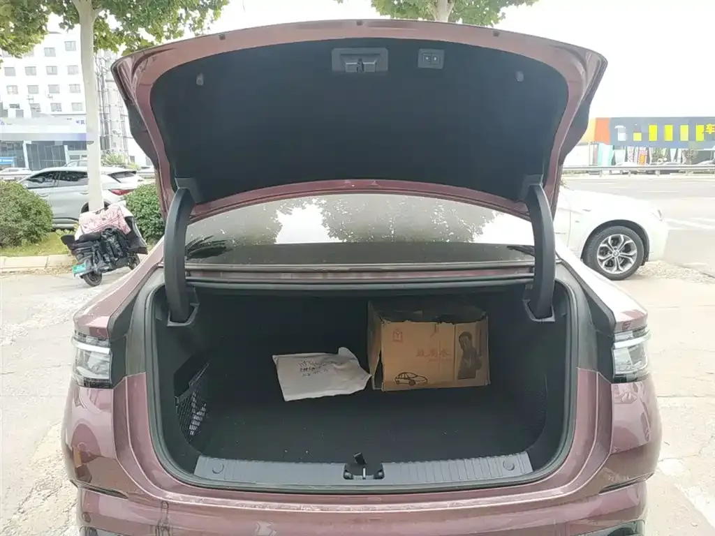 BYD Seal — фото 4