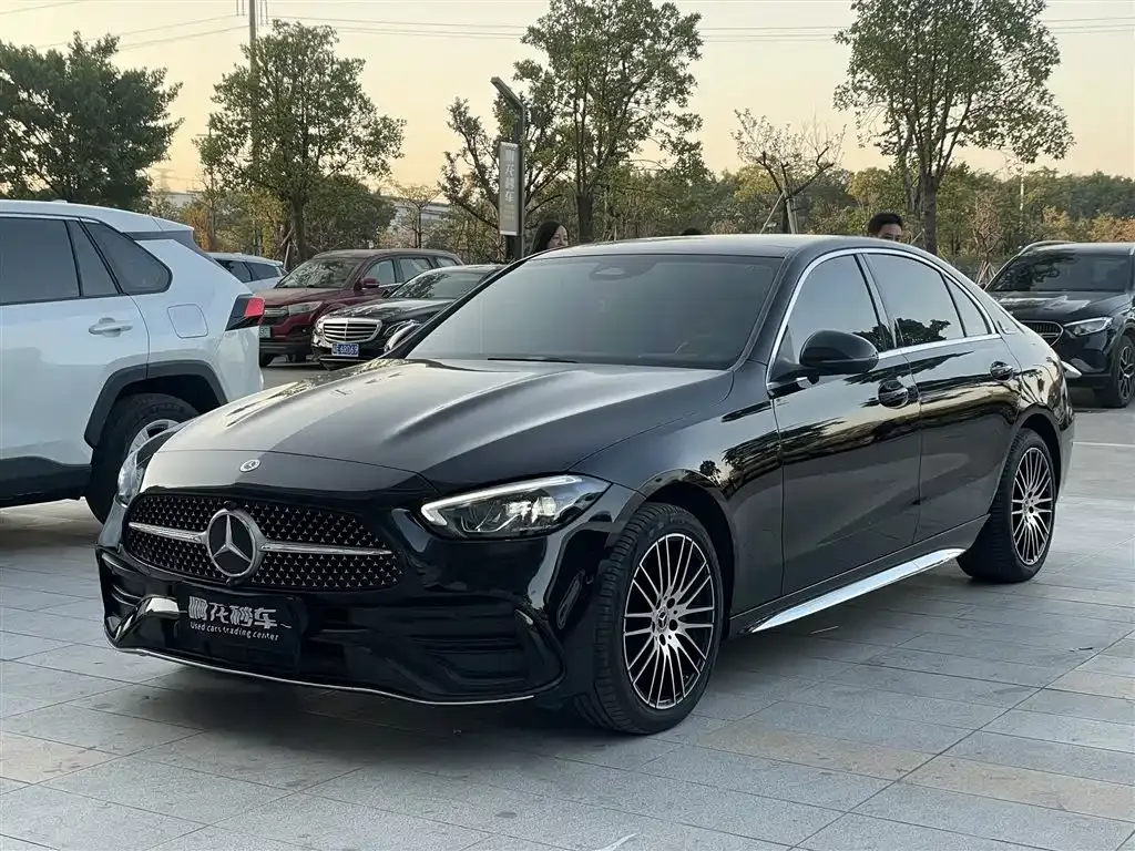 Mercedes-Benz C-Class — фото 1