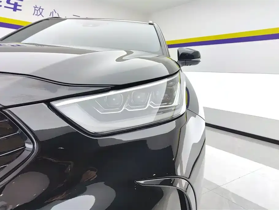 Toyota Crown Kluger 2023 из CN, фото 3