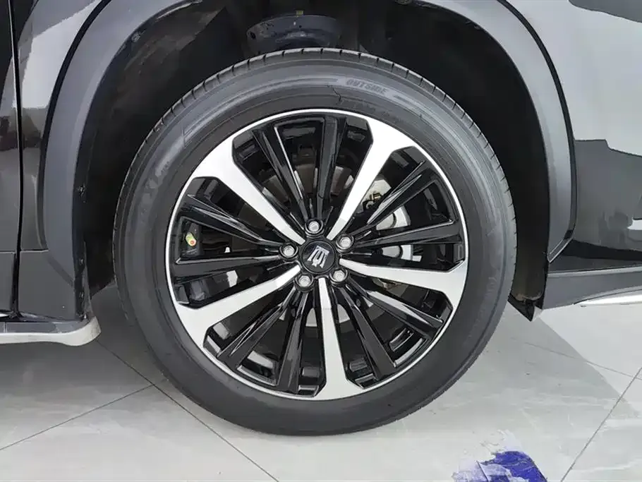 Toyota Crown Kluger 2023 из CN, фото 9