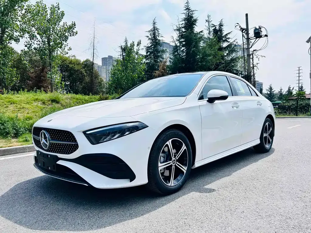 Mercedes-Benz A-Class 2024 из CN, фото 1