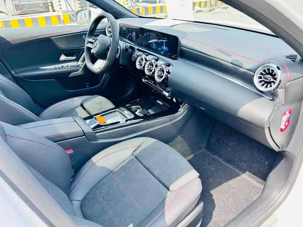 Mercedes-Benz A-Class 2024 из CN, фото 9