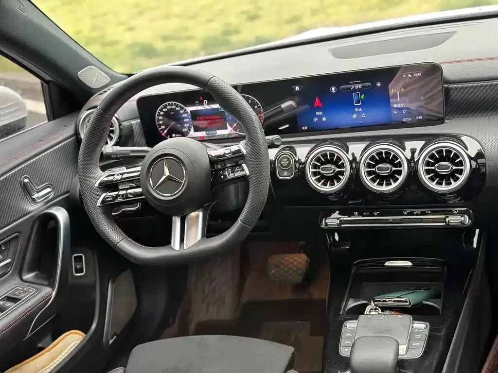 Mercedes-Benz A-Class 2024 из CN, фото 6
