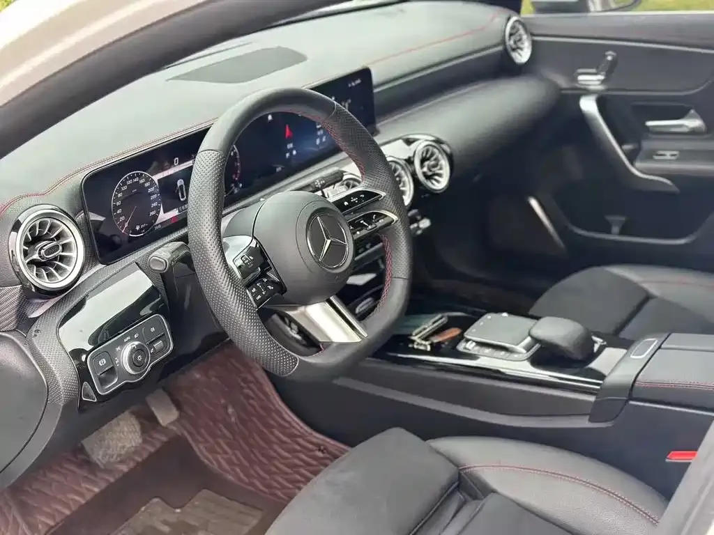 Mercedes-Benz A-Class 2024 из CN, фото 5