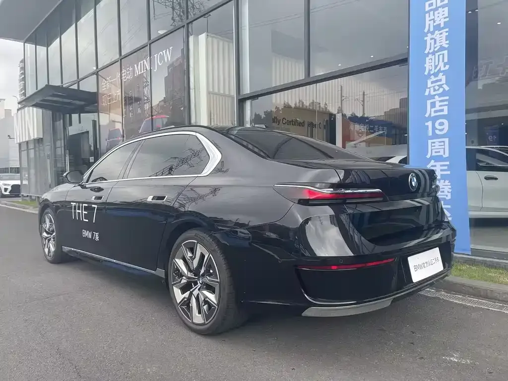 BMW 7 Series 2024 из CN, фото 5