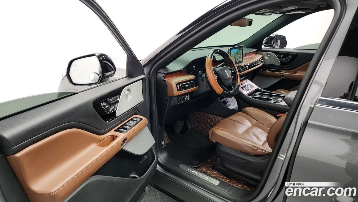Lincoln Aviator — фото 10