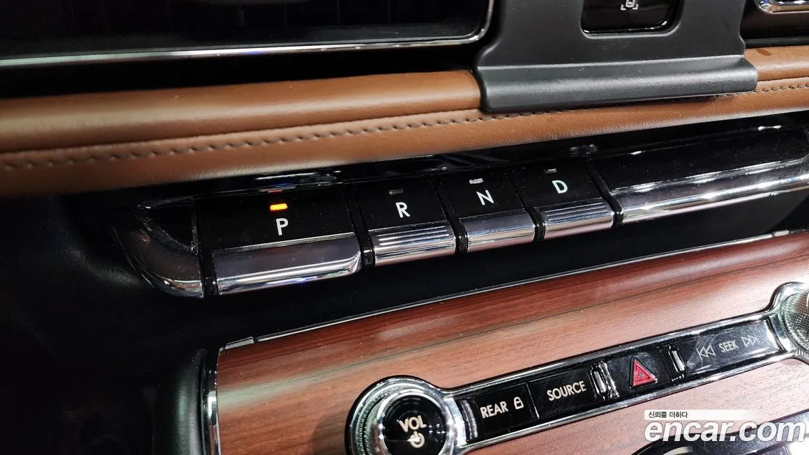 Lincoln Aviator — фото 9