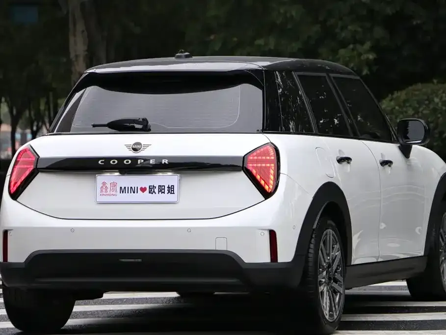 MINI Cooper (3-door) 2025 из CN, фото 5